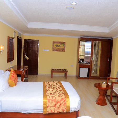 Tiffany Diamond Hotels Ltd - Indira Gandhi Street Dar es Salaam Eksteriør billede