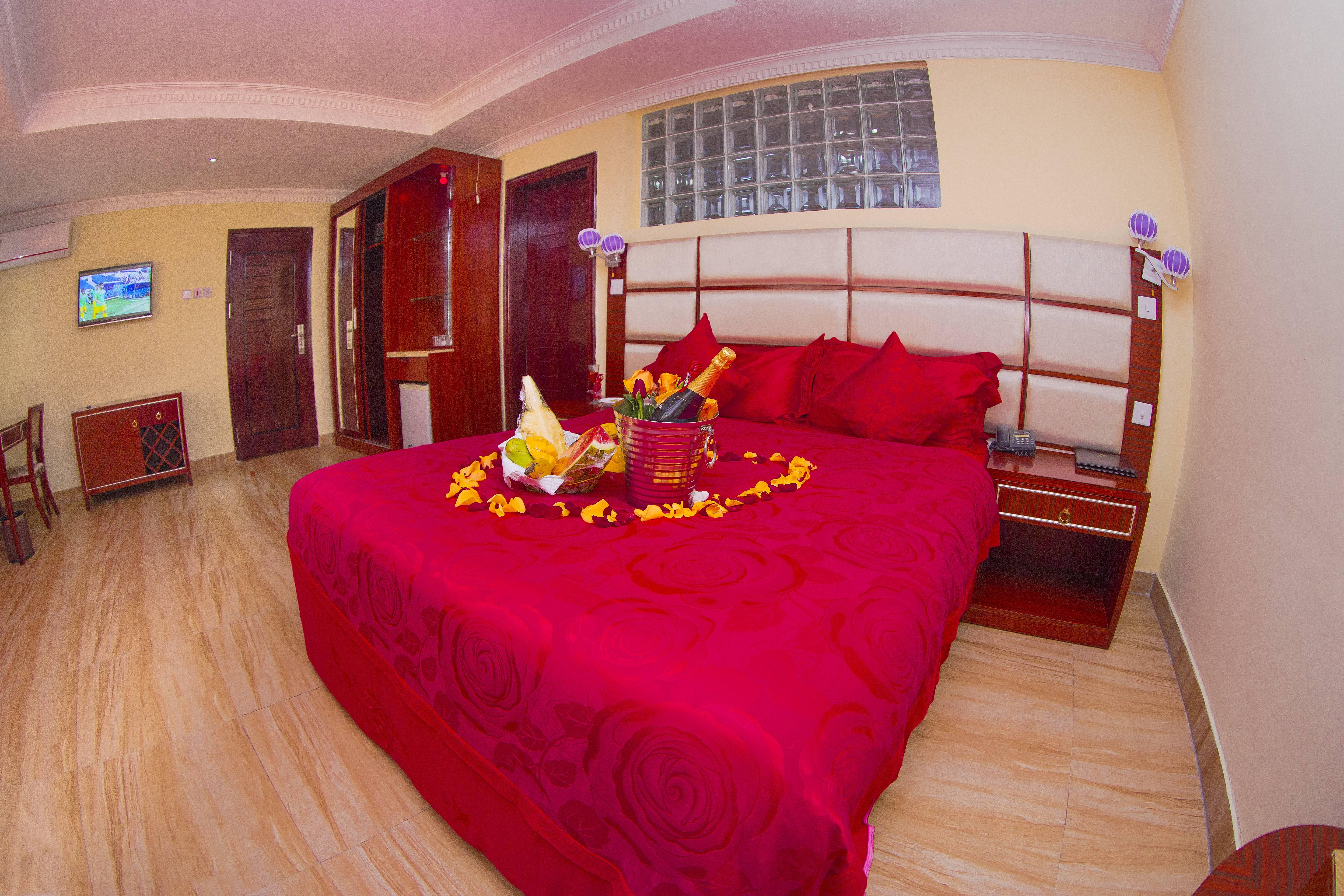 Tiffany Diamond Hotels Ltd - Indira Gandhi Street Dar es Salaam Eksteriør billede