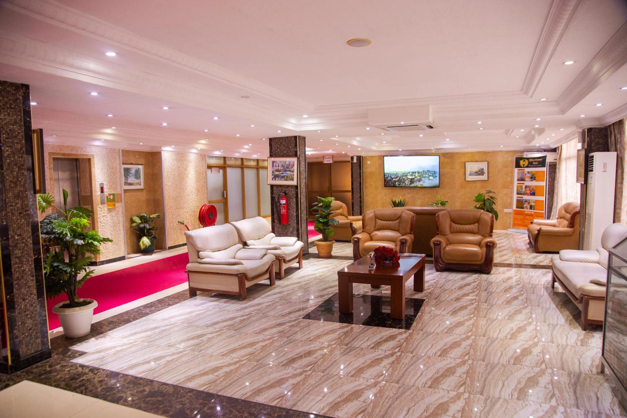 Tiffany Diamond Hotels Ltd - Indira Gandhi Street Dar es Salaam Eksteriør billede